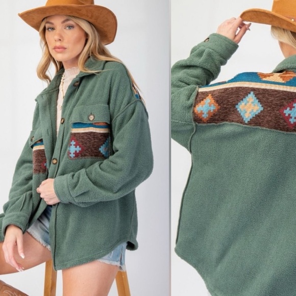 679. Easel Sherpa Green Jacket Easel Sherpa Aztec Tribal Oversized Shacket - Picture 1 of 8